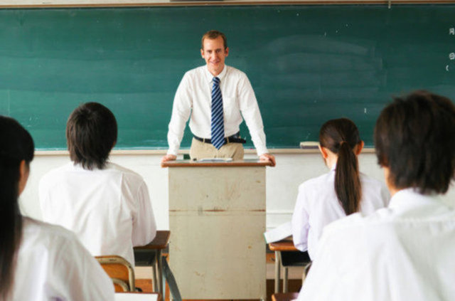 Teks Negosiasi Lokasi Study Tour - Nabila Zahwa Azzahra